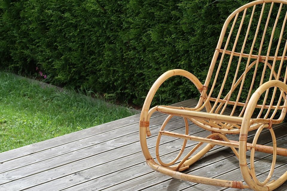 fauteuil de jardin en bois à bascule