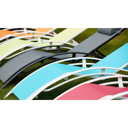 Bains de soleil gris en aluminium et textilène Bains de soleil gris en aluminium et textilène