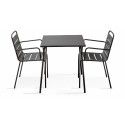 Table carrée intérieure grise et 2 fauteuils Table carrée intérieure grise et 2 fauteuils