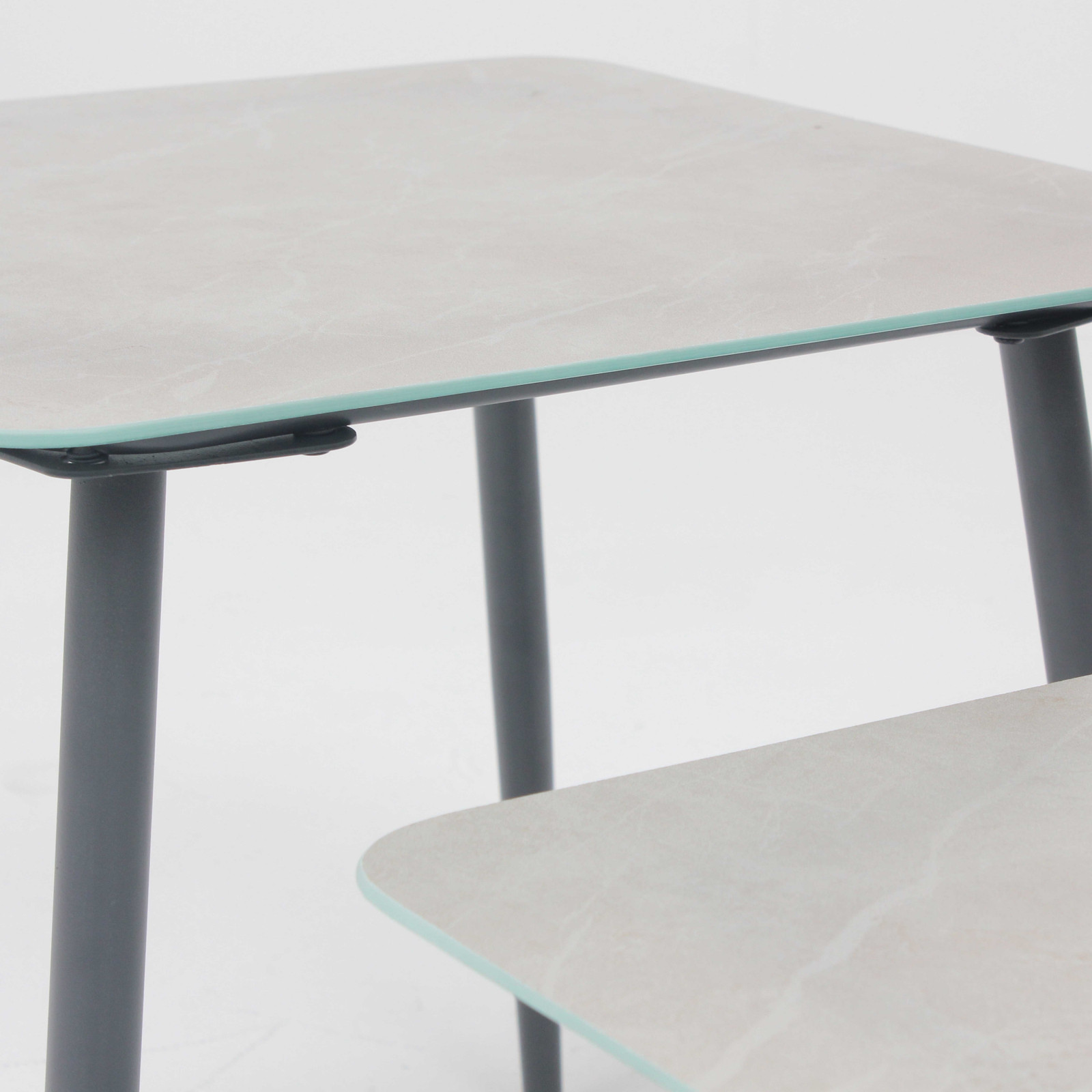 Table basse de jardin effet marbre