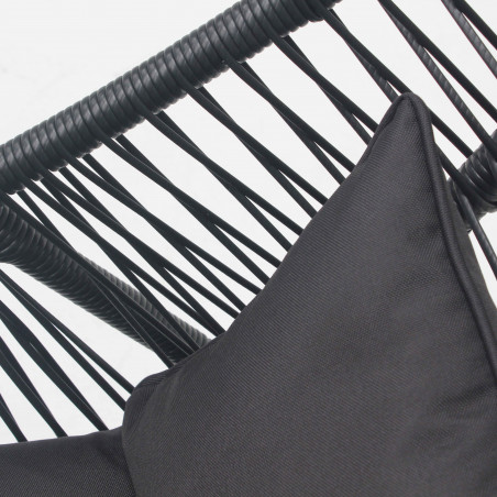 Zoom coussin noir fauteuil extérieur