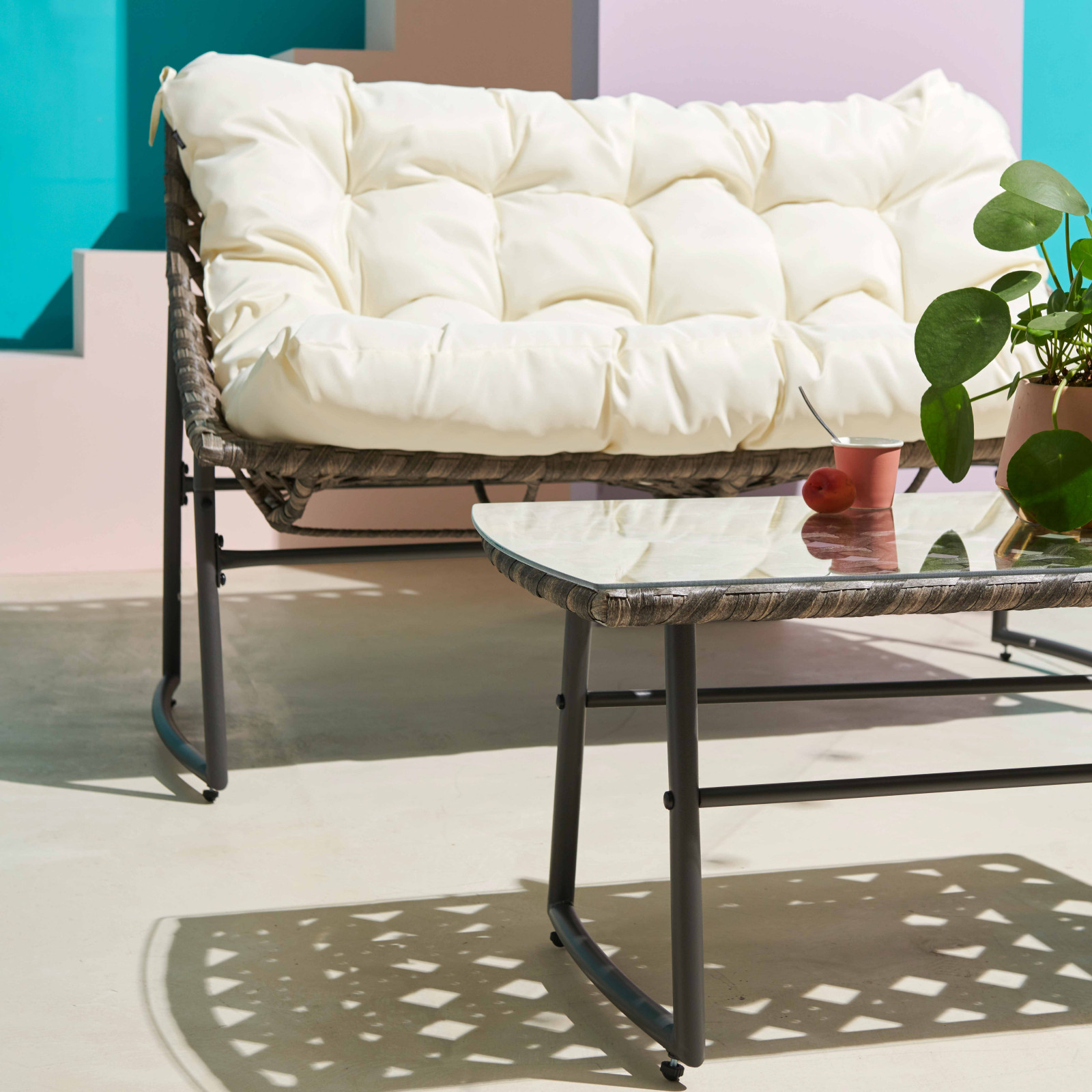 Salon de jardin résine et métal avec gros coussins