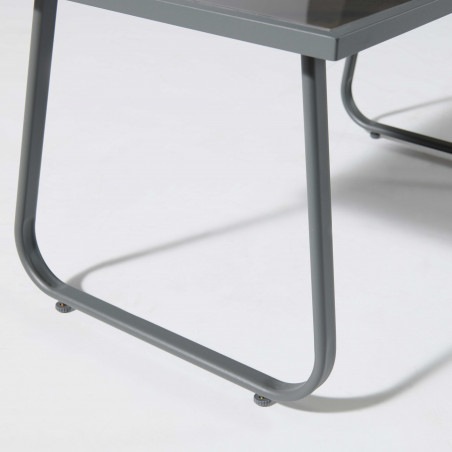 Focus pied table basse