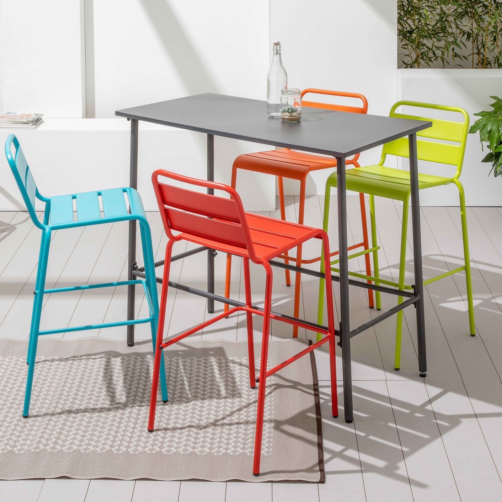 Tabourets en métal BLEU, ORANGE, VERT et ROUGE