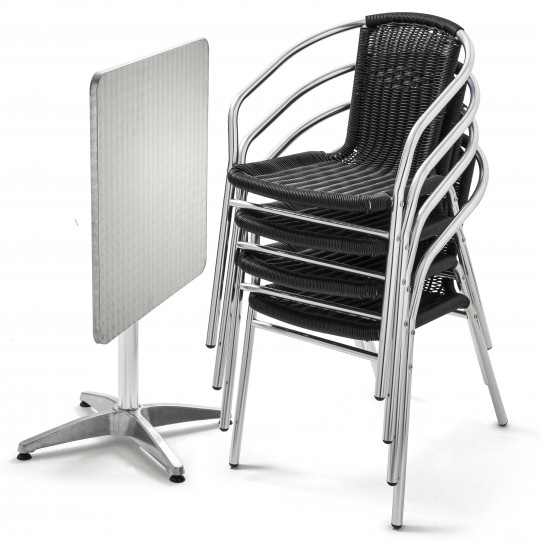 Table carrée 4 places CHR et 4 chaises noires en résine et aluminium
