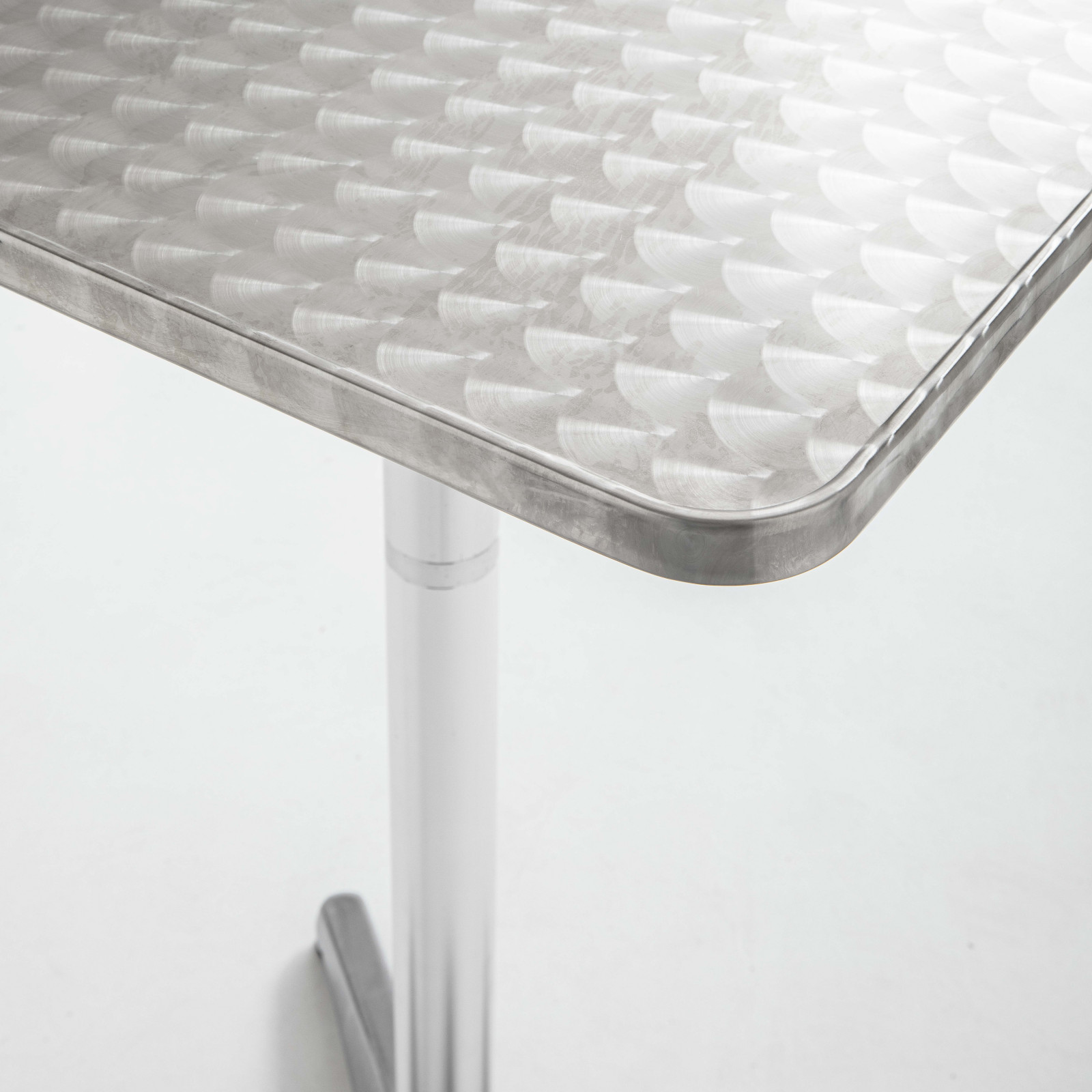 Focus mange debout carré en aluminium CHR