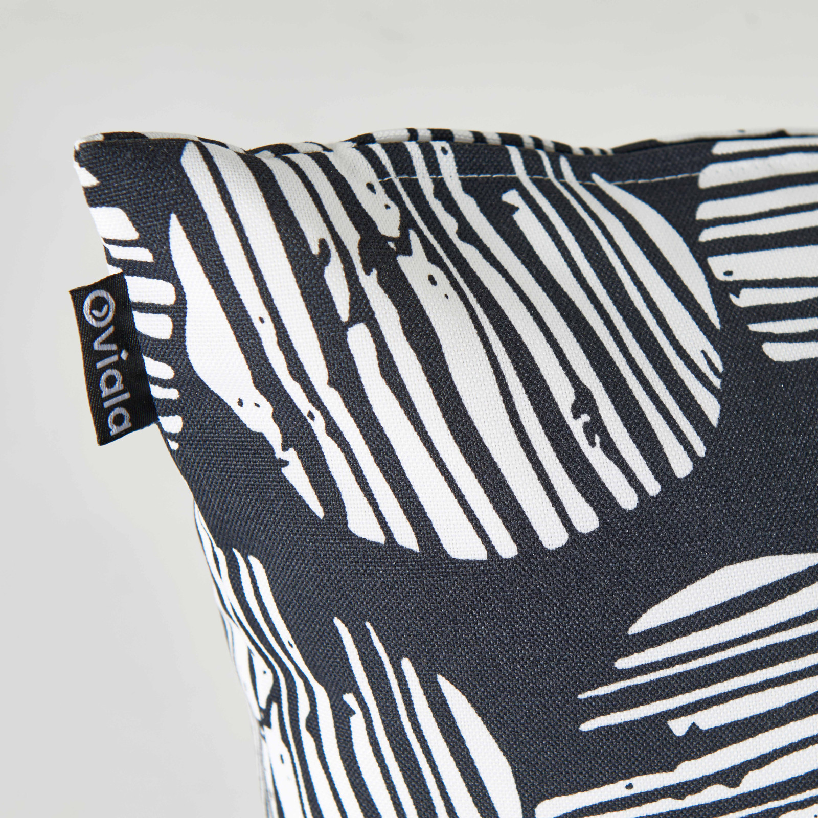 Focus coussin outdoor motifs NOIR ET BLANC