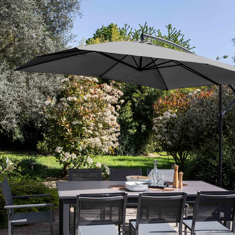 Parasol déporté carré (3 x 3m) et 4 dalles lestées (3/8)