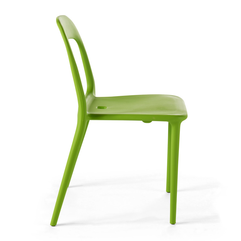 Chaise de jardin design en plastique