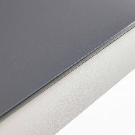 Table de jardin en aluminium avec plateau en verre sécurit