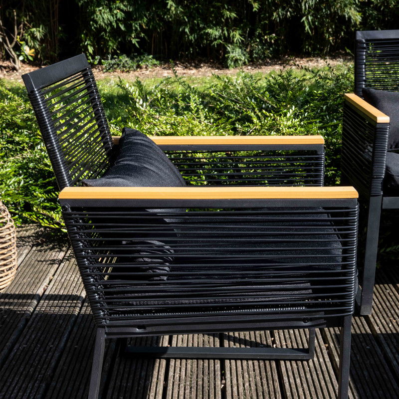 Salon de jardin 5 places composé d'un canapé, 2 fauteuils avec accoudoirs et une table basse