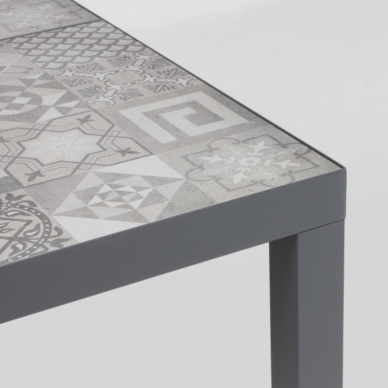 Salon de jardin 10 places table en céramique motif Karo