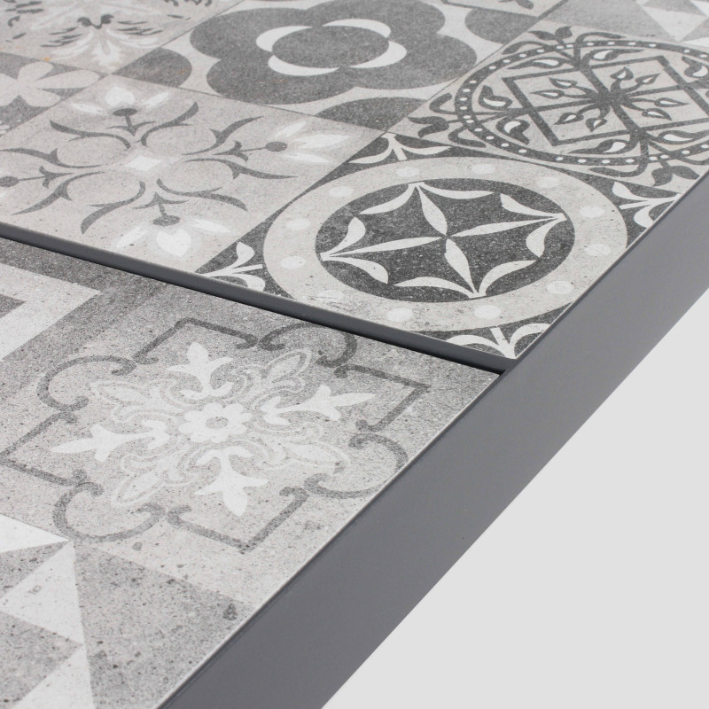 Salon de jardin 10 places table en céramique motif Karo