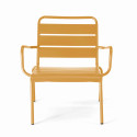 Fauteuil bas en métal