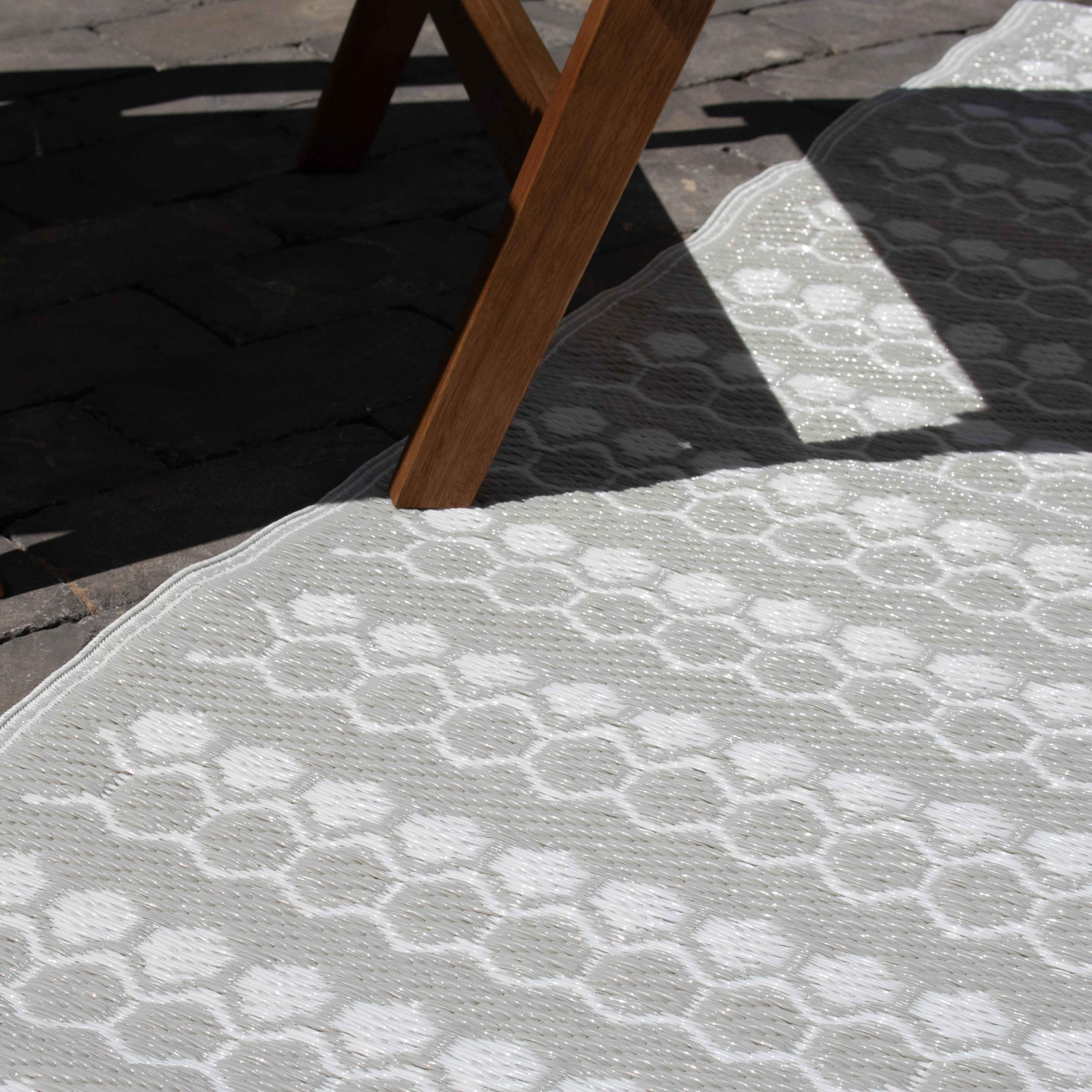 Tapis d'extérieur rectangulaire en polypropylène - gris clair et blanc