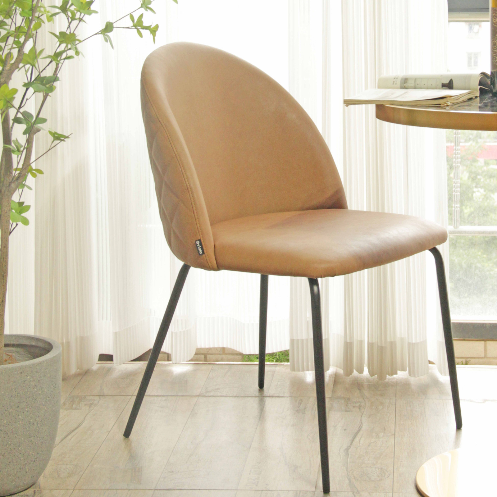 Lot de 2 chaises en cuir synthétique