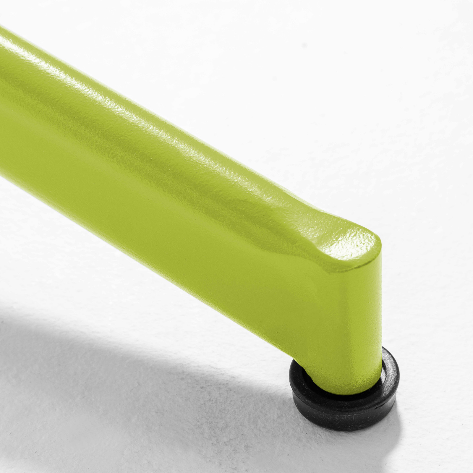 Table de jardin bistrot carrée rabattable et 4 chaises avec accoudoirs en métal