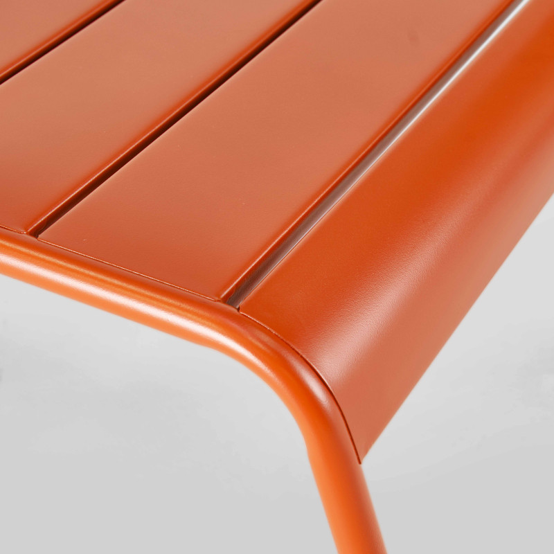 Repose-pieds en métal