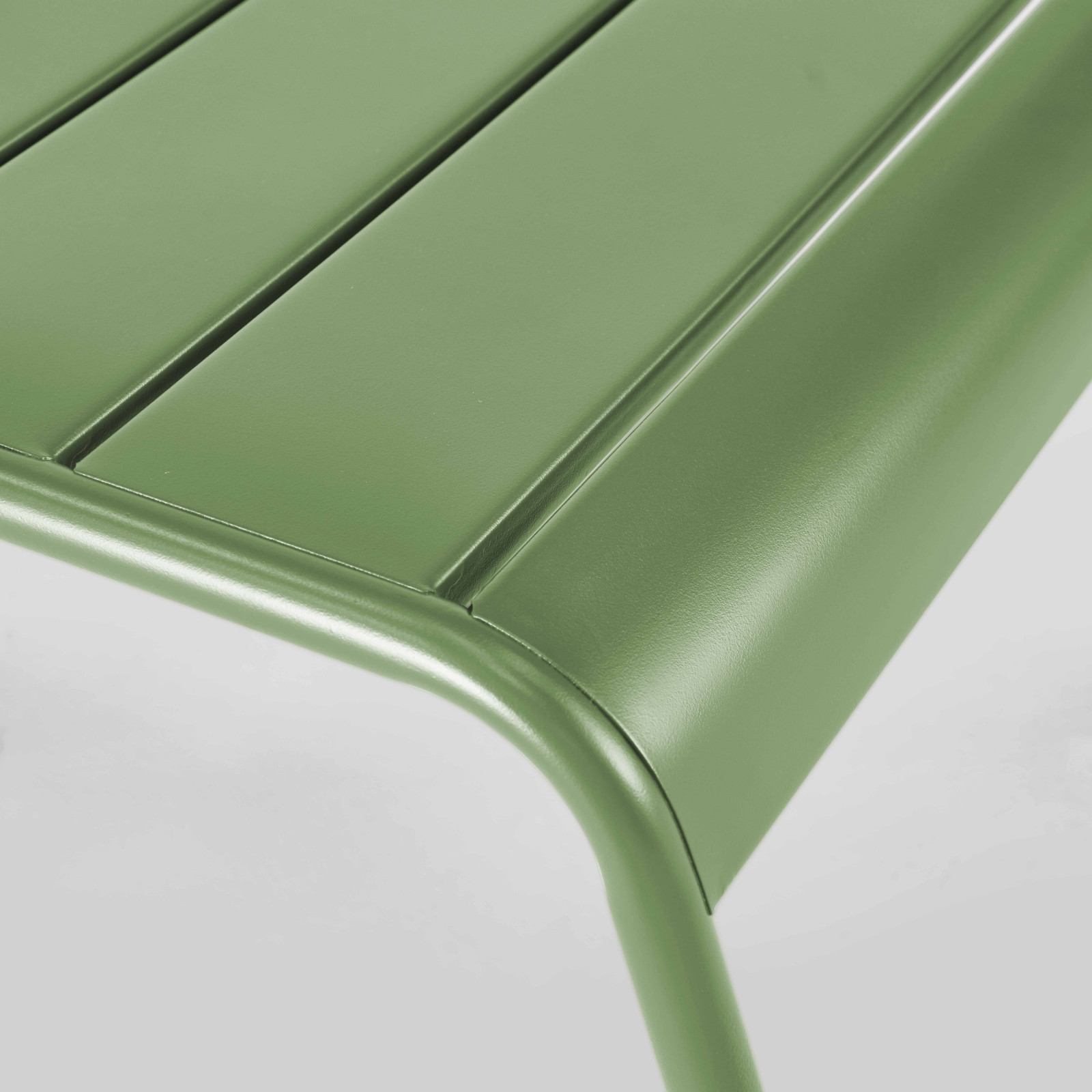 Repose-pieds en métal