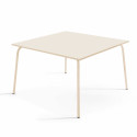 Table de jardin carrée (120 x 72 cm) en métal