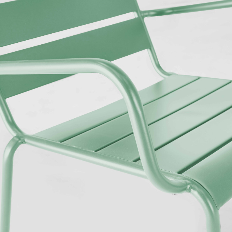 Fauteuil bas en métal (3/5)