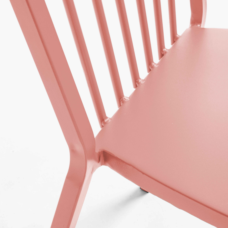 Chaise en métal ajourée (4/5)