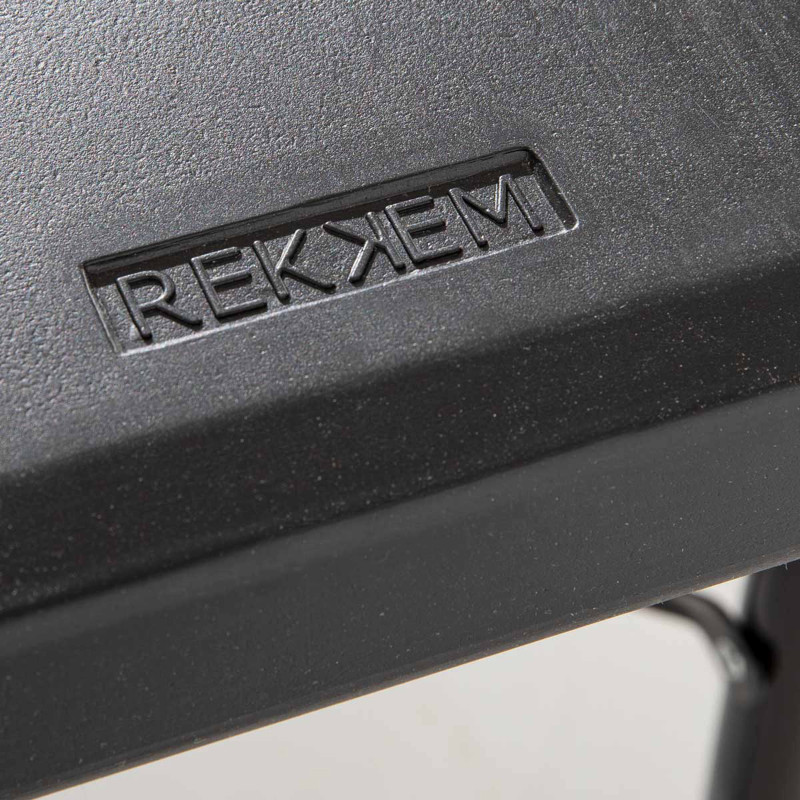 Table d'appoint noire pour réception 200 cm