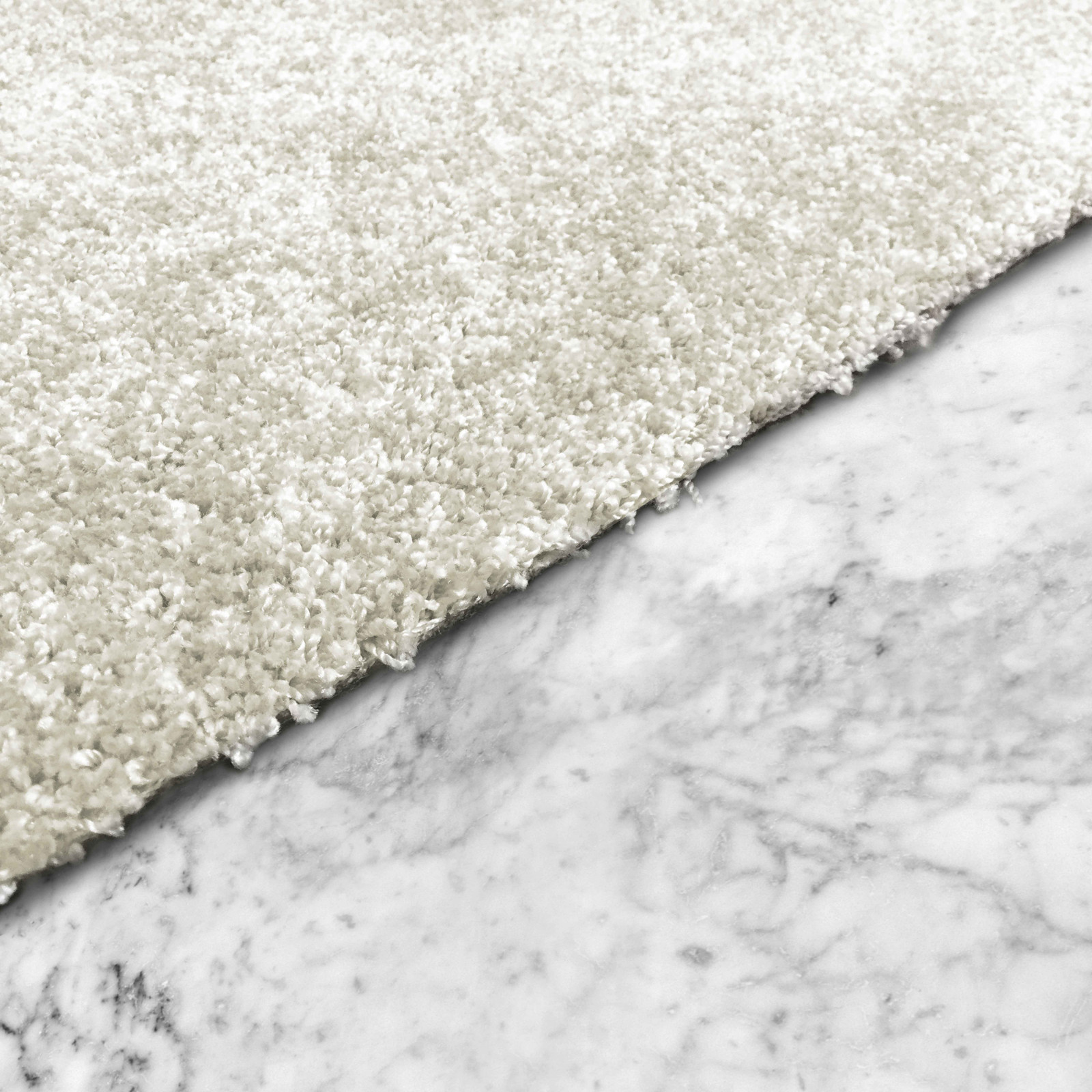 Tapis rectangulaire uni à poils longs en polypropylène