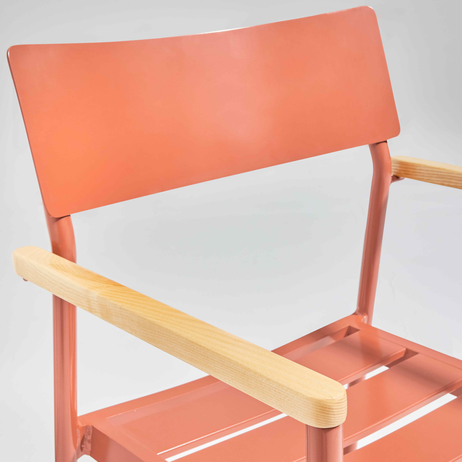 Chaise de jardin en aluminium et bois avec accoudoirs