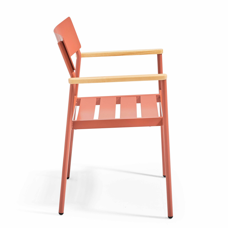 Table de jardin rectangulaire 150 x 75 cm avec 4 chaises avec accoudoirs en aluminium et bois (6/7)