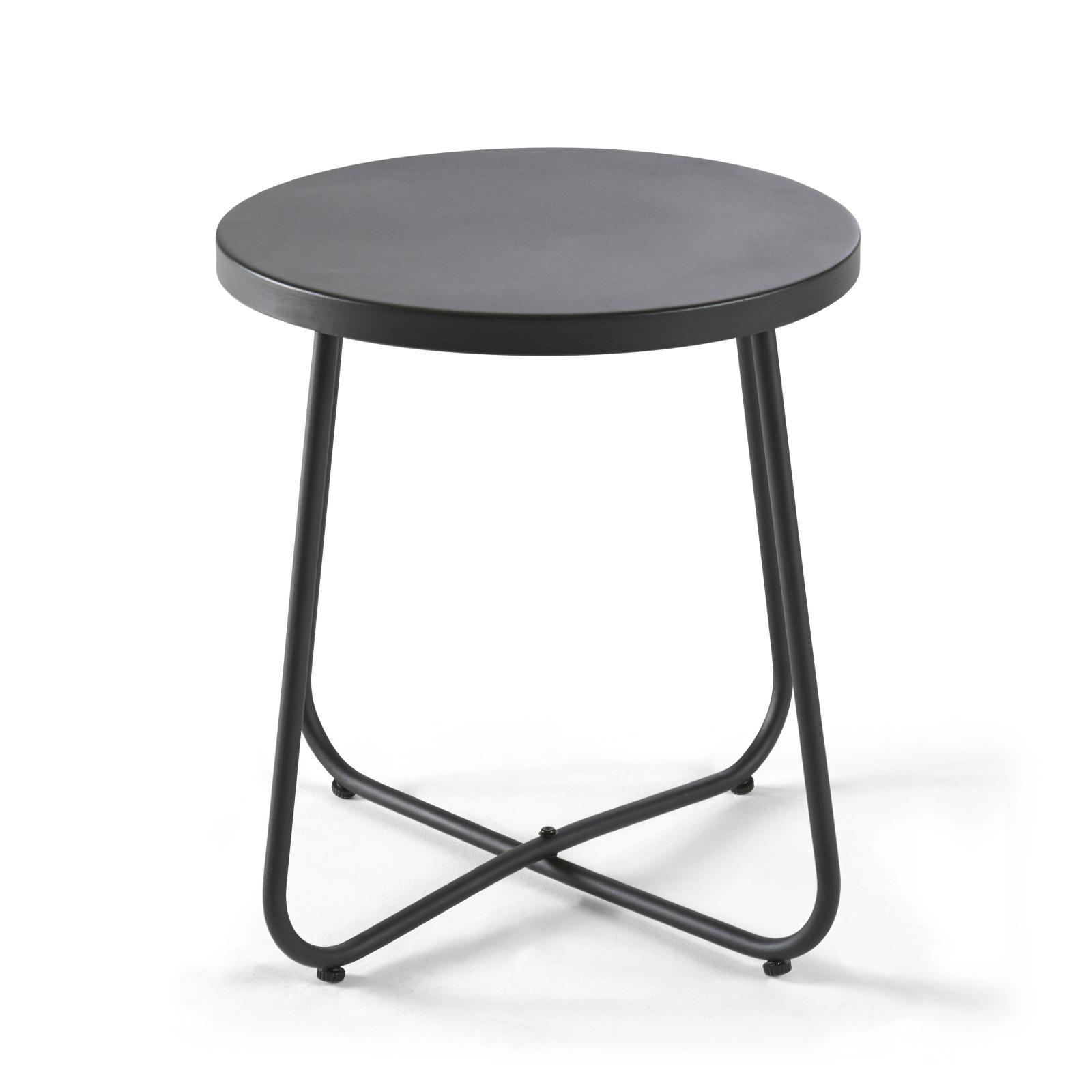 Lot de 2 chaises de jardin en résine tressée et une table basse