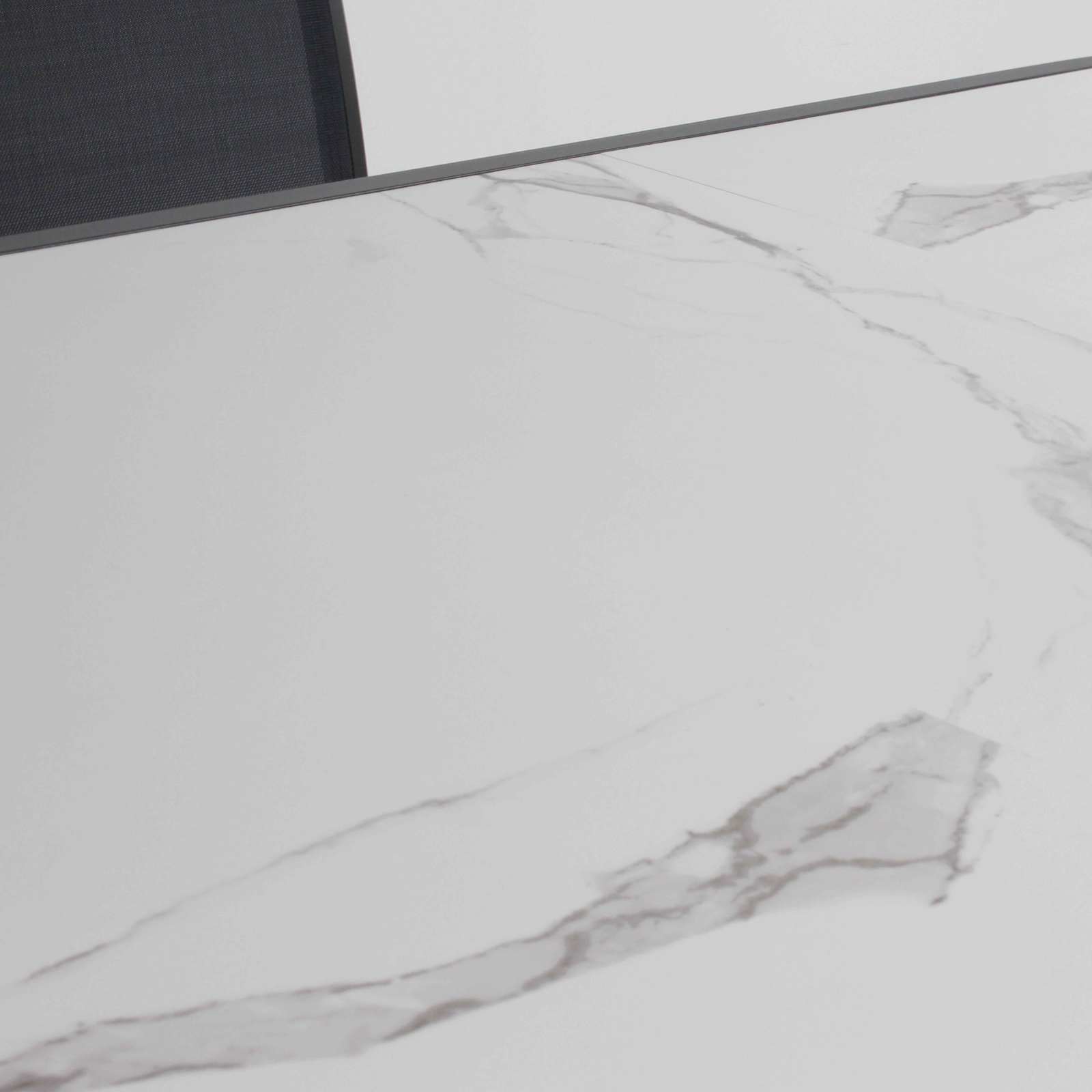 Table de jardin en céramique effet marbre (185 x 95 x 74 cm)