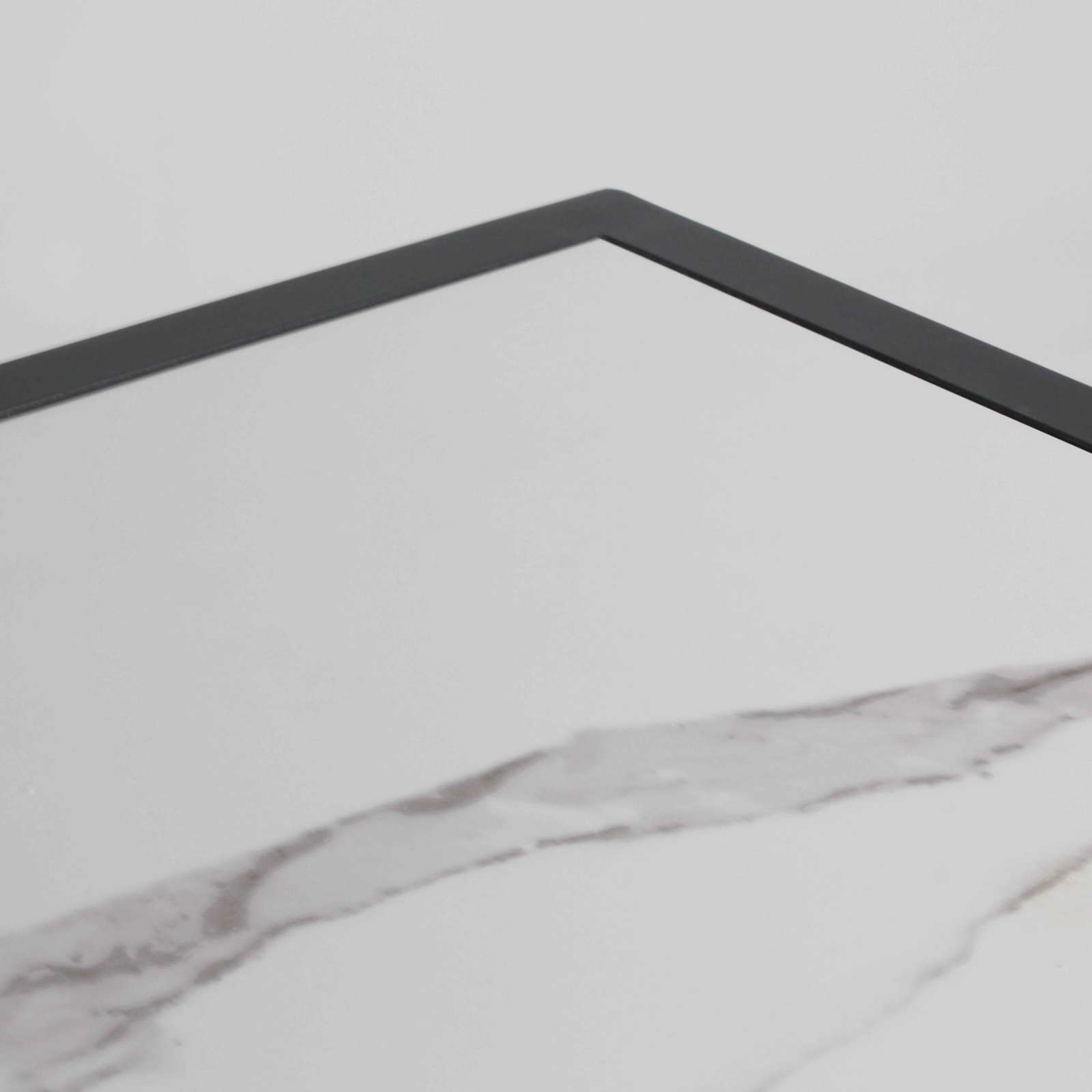 Table de jardin en céramique effet marbre (185 x 95 x 74 cm)