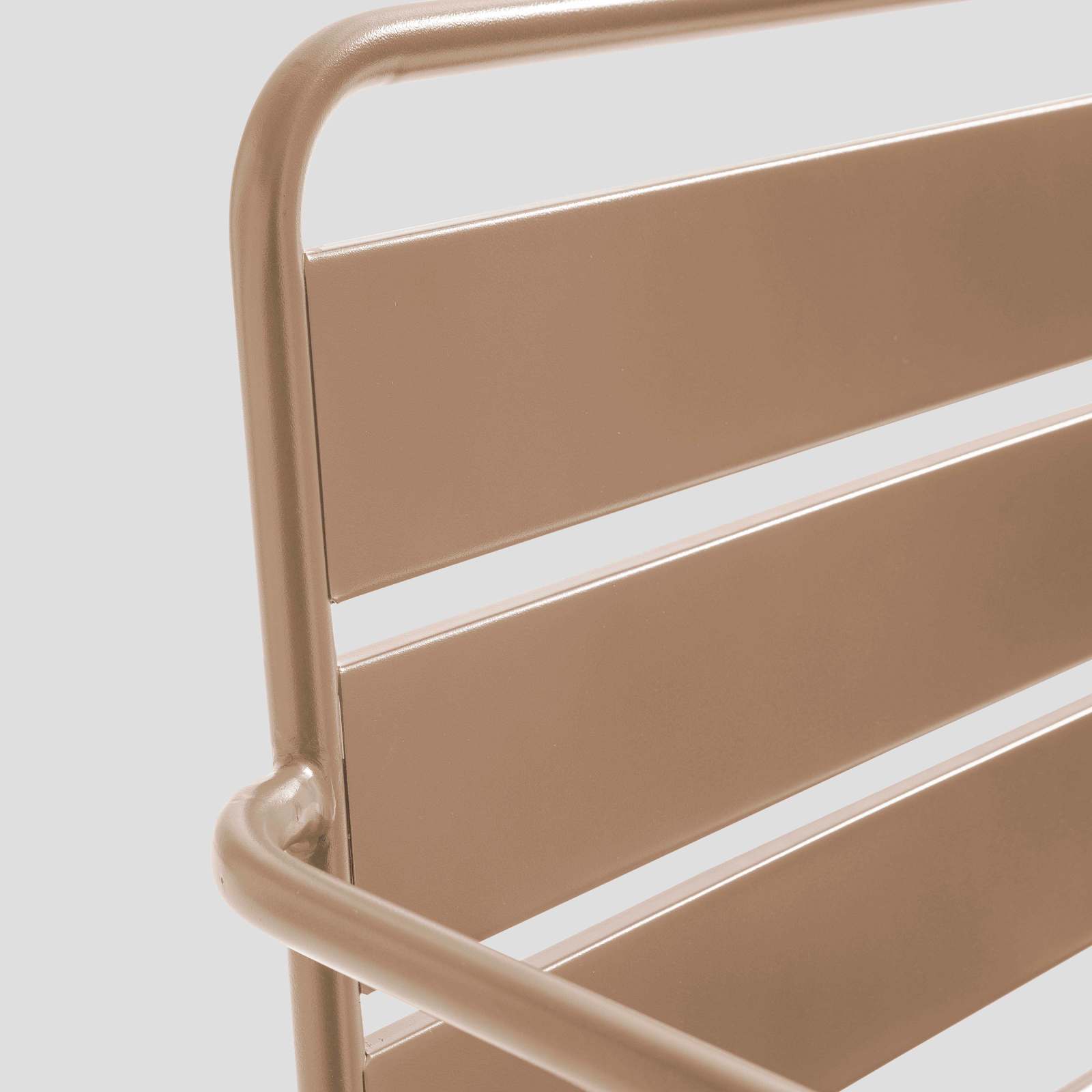 Fauteuil de jardin bas en métal