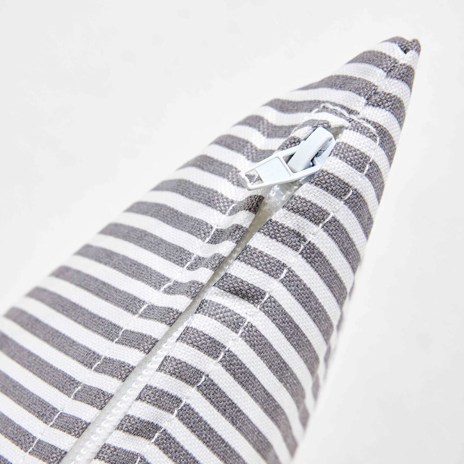 Lot de 2 coussins carrés d'extérieur déhoussables 45 x 45 cm