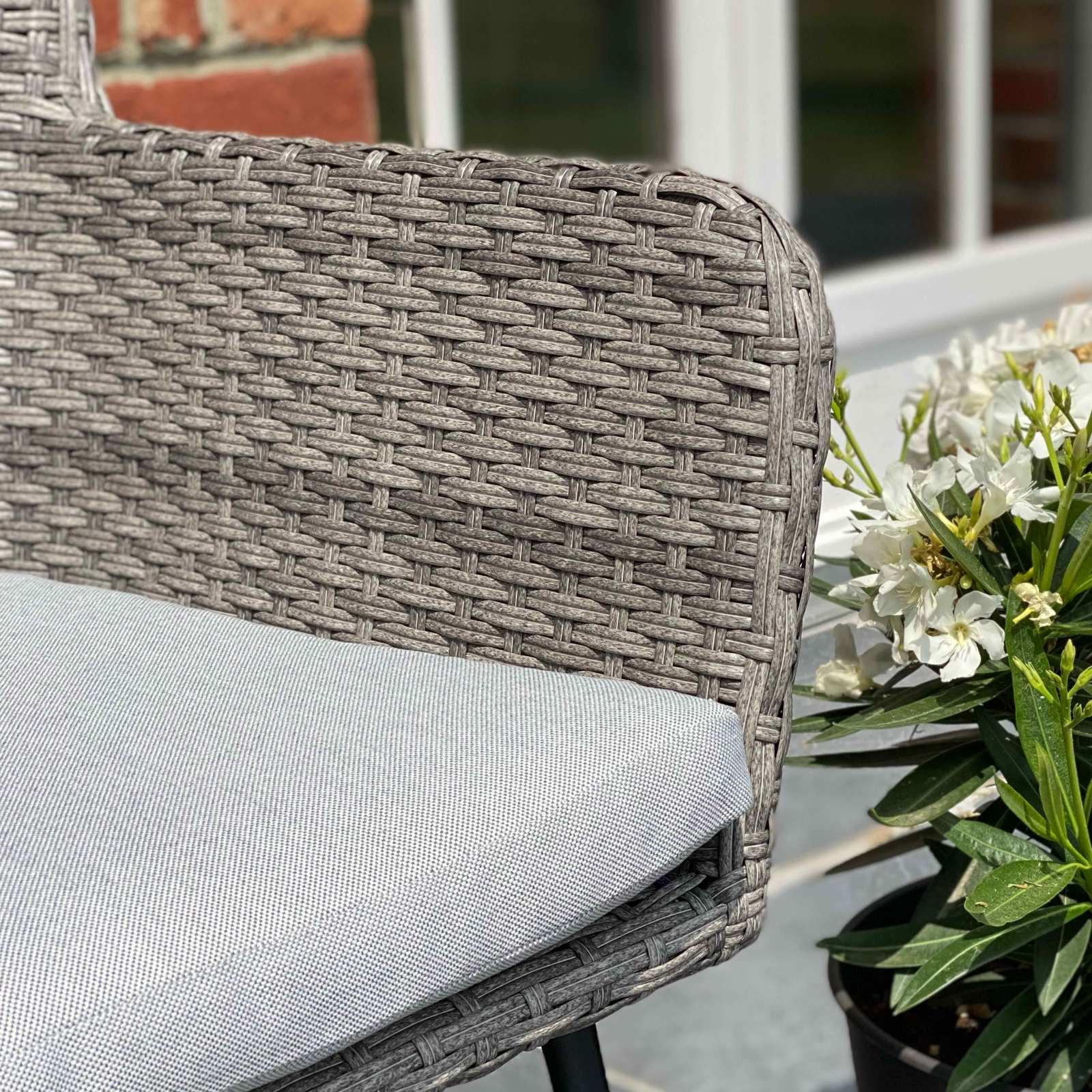 Lot de 2 fauteuils de jardin en résine tressée