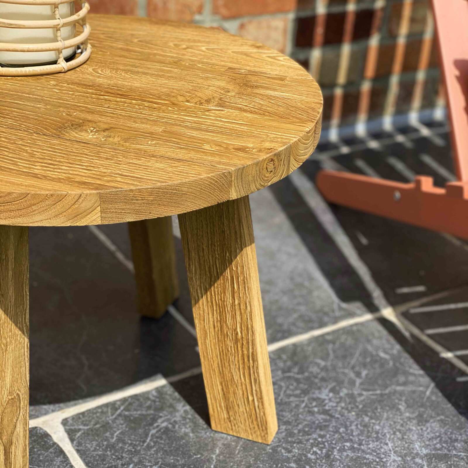 Table basse ronde en teck recyclé massif Table basse ronde en teck recyclé massif