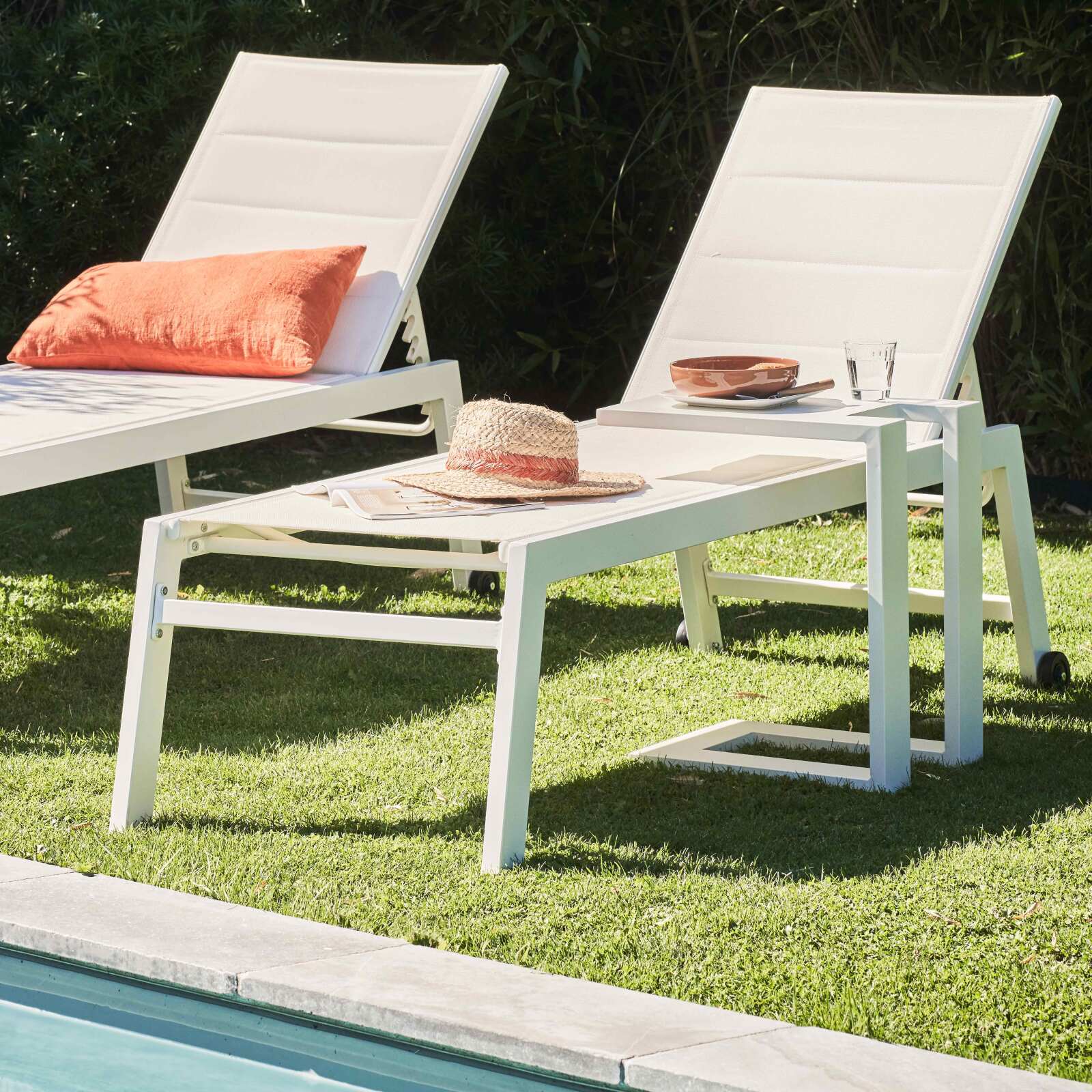 Tablette pour bain de soleil en aluminium