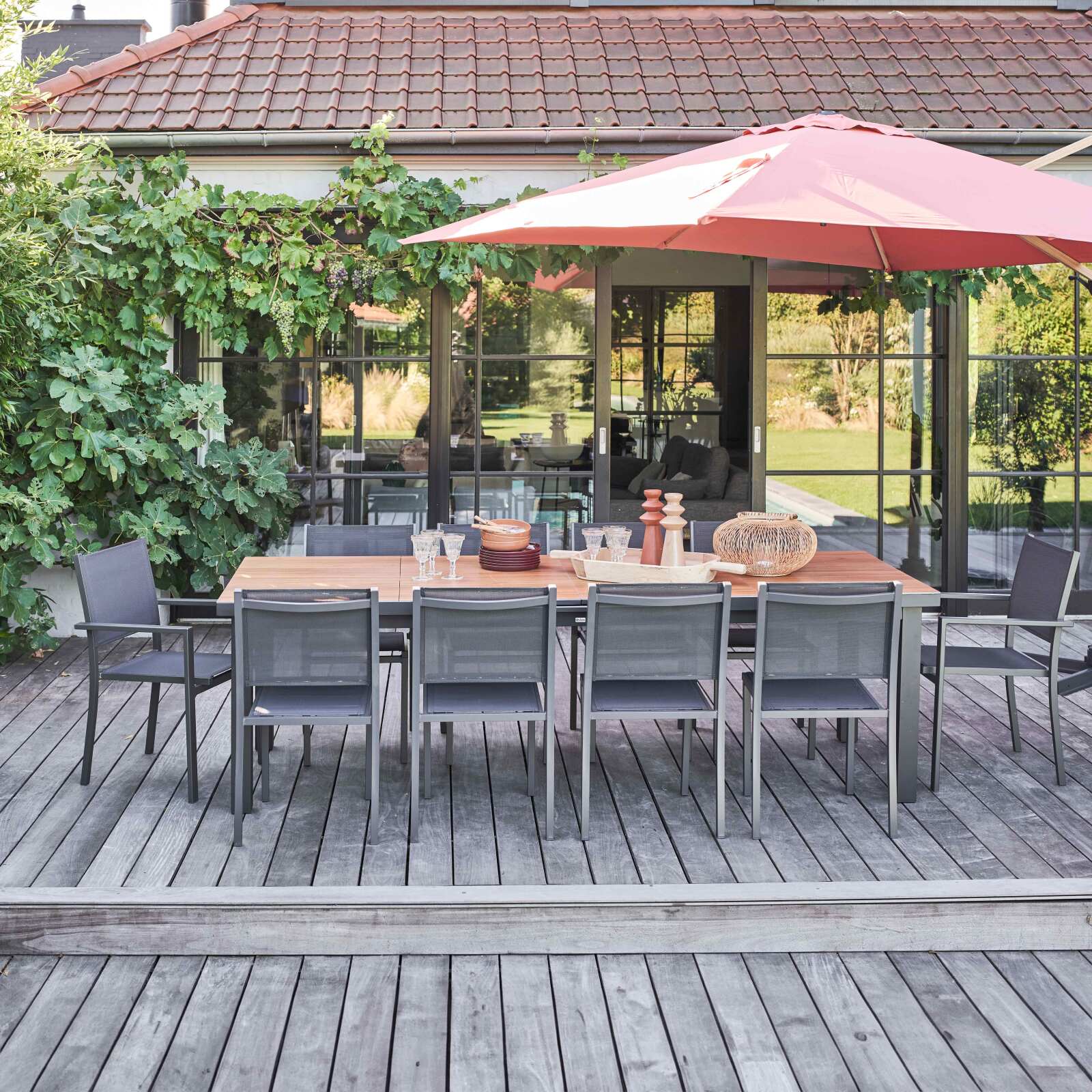 Ensemble table de jardin rectangulaire extensible 320 x 100 x 76 cm avec 8 chaises et 2 chaises avec accoudoirs