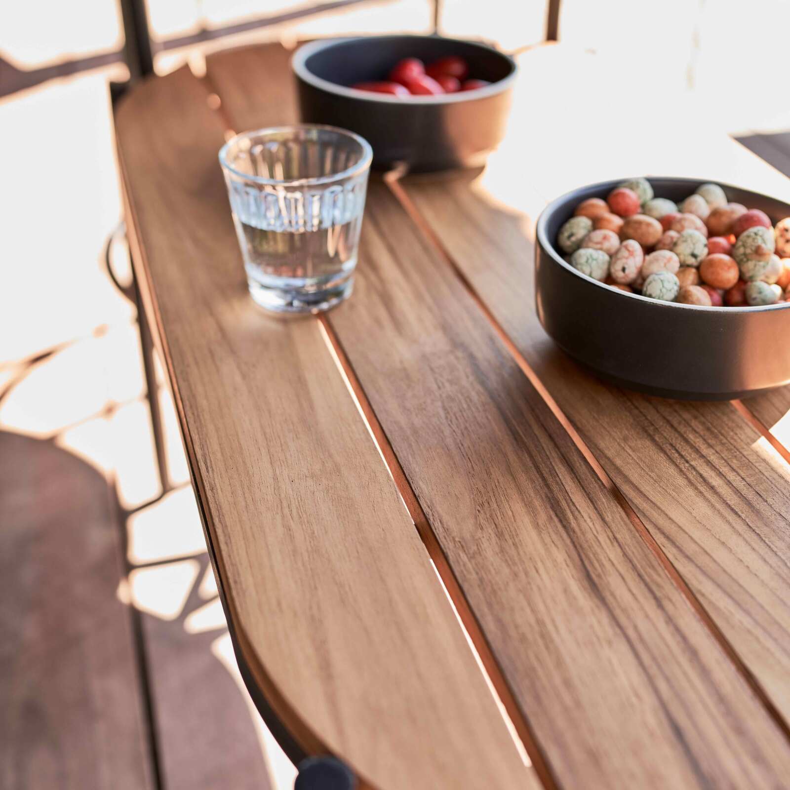 Salon de jardin 4 places en résine tressée avec table Salon de jardin 4 places en résine tressée avec table