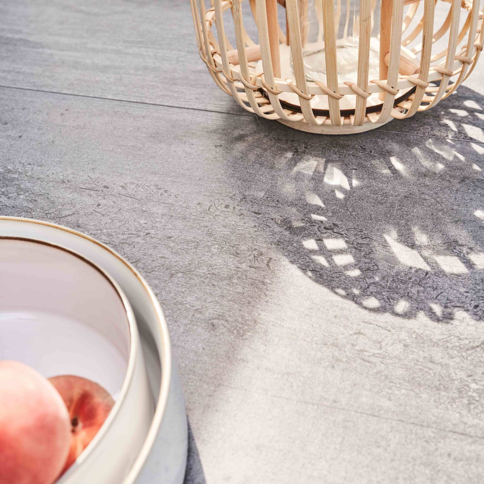 Table de jardin plateau en céramique effet béton (185 x 95 x 74 cm)