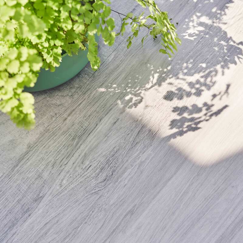 Table de jardin en céramique effet bois grisé (230 x 95 x 74 cm)