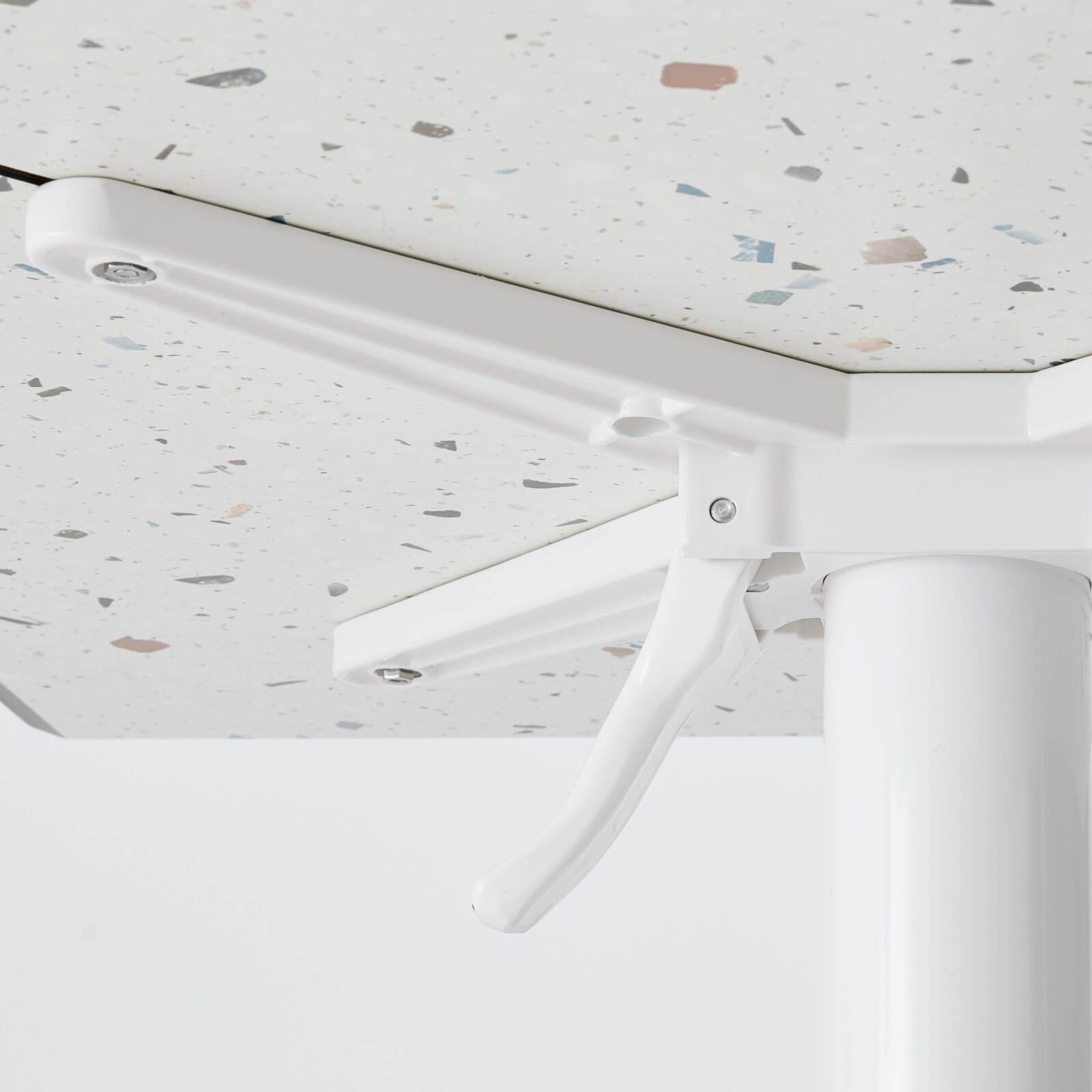 Table de jardin carrée 60 x 60 cm avec pied blanc inclinable en HPL