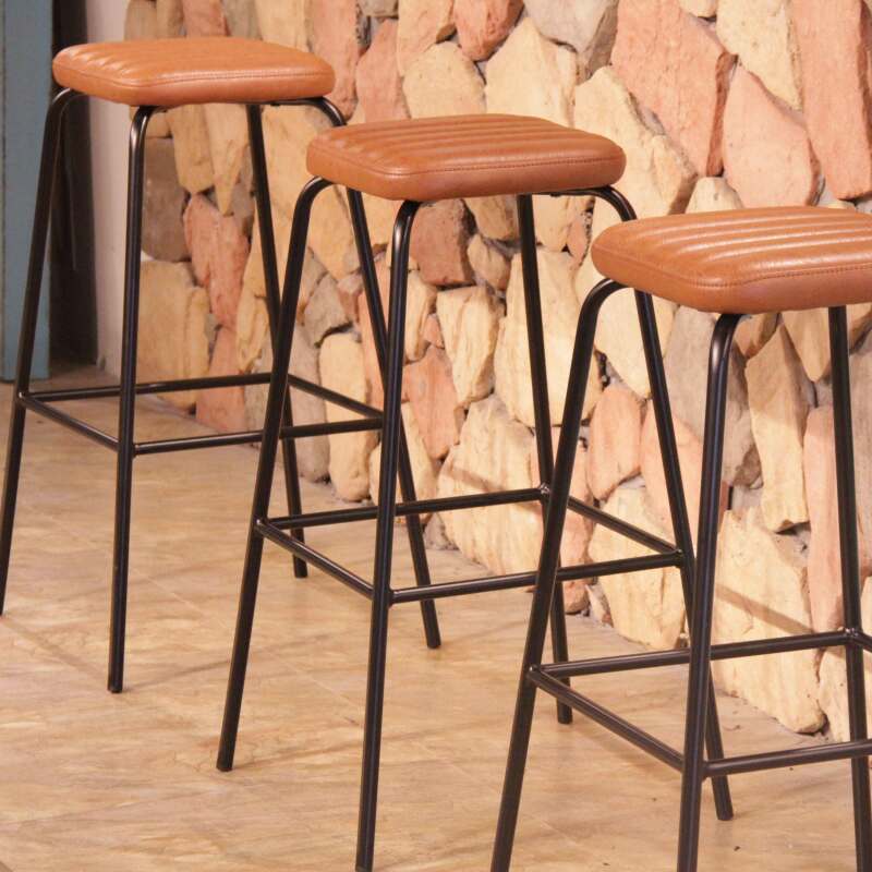 Lot de 2 tabourets hauts en textile enduit et bois FSC® (2/3)