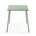 Ensemble table carrée (70 x 70 x 72 cm) et 4 chaises avec accoudoirs