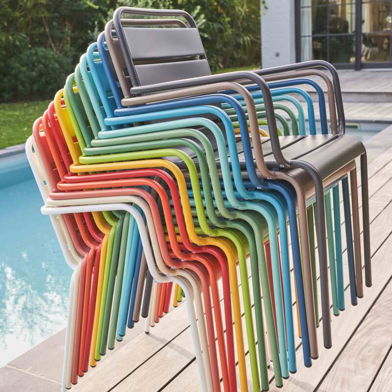 Chaise de jardin avec accoudoirs en métal