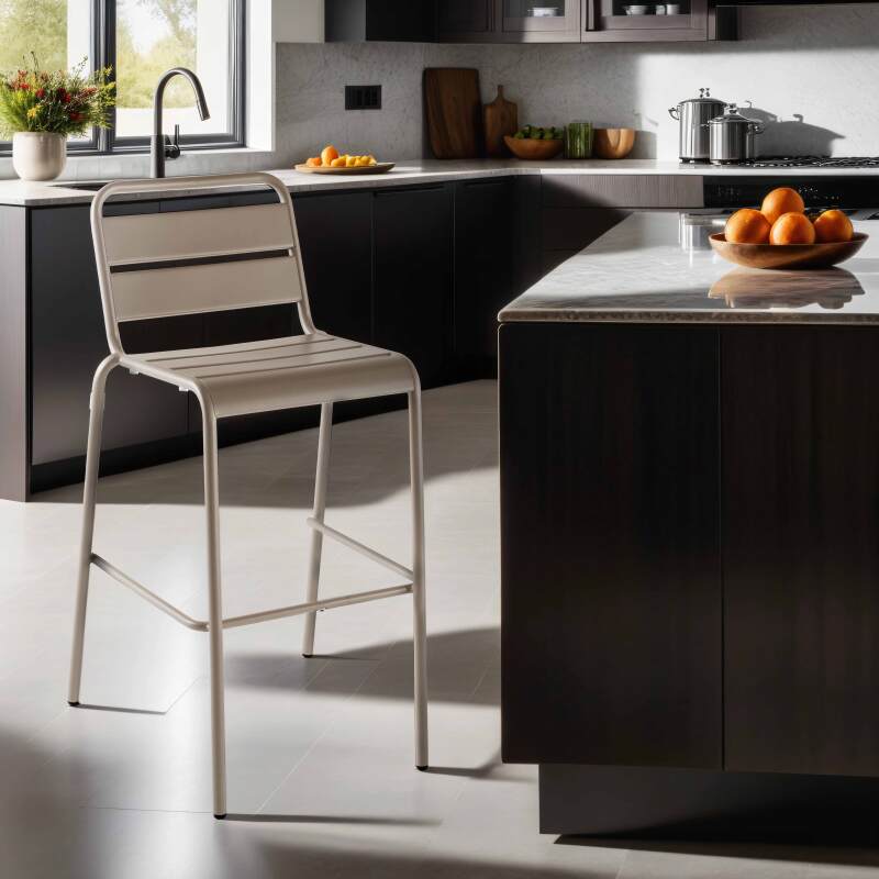 Chaise haute en métal style industriel