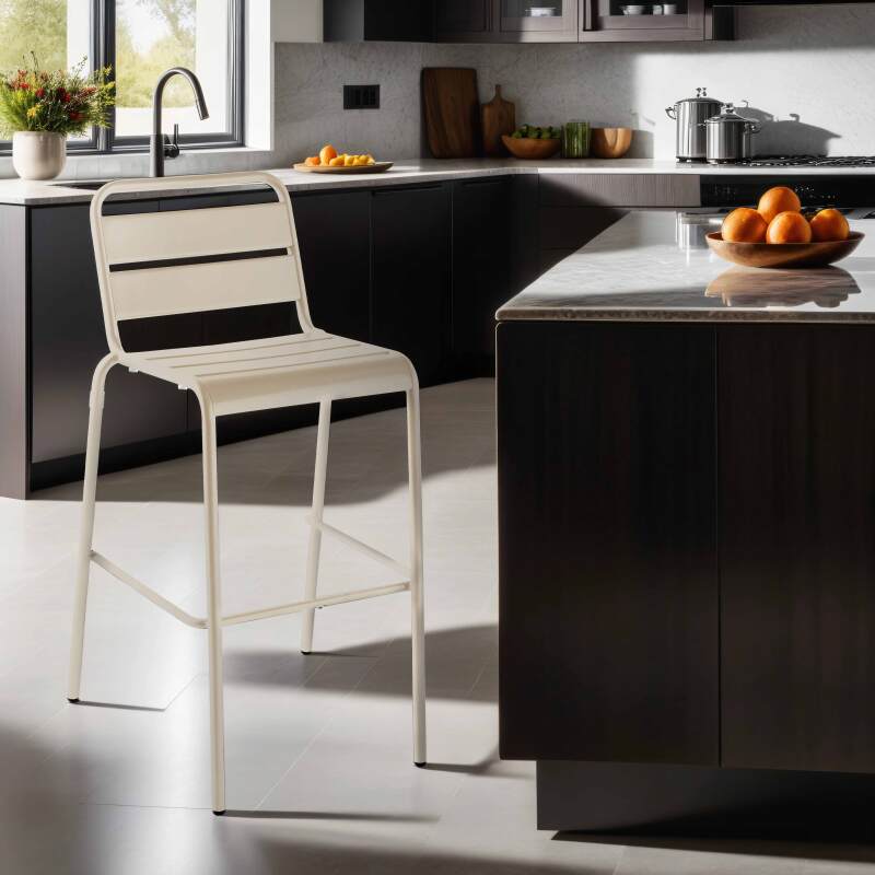 Chaise haute en métal style industriel