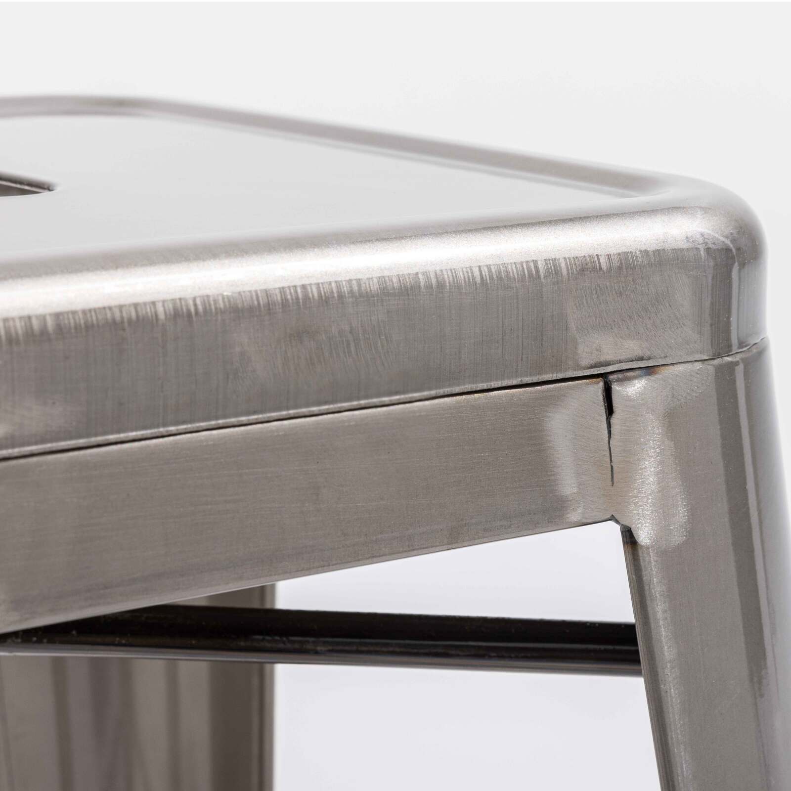 Tabouret de bar en métal mat