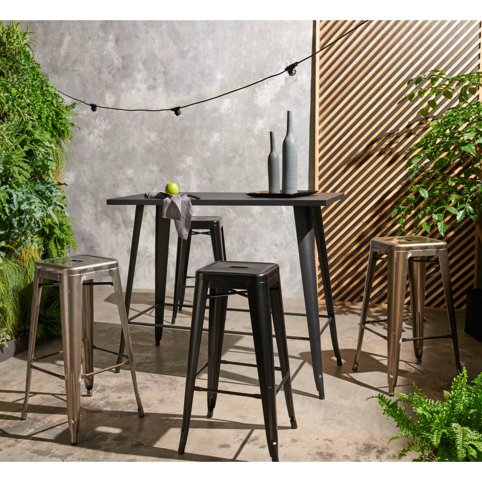 Lot de 4 tabourets de jardin en métal